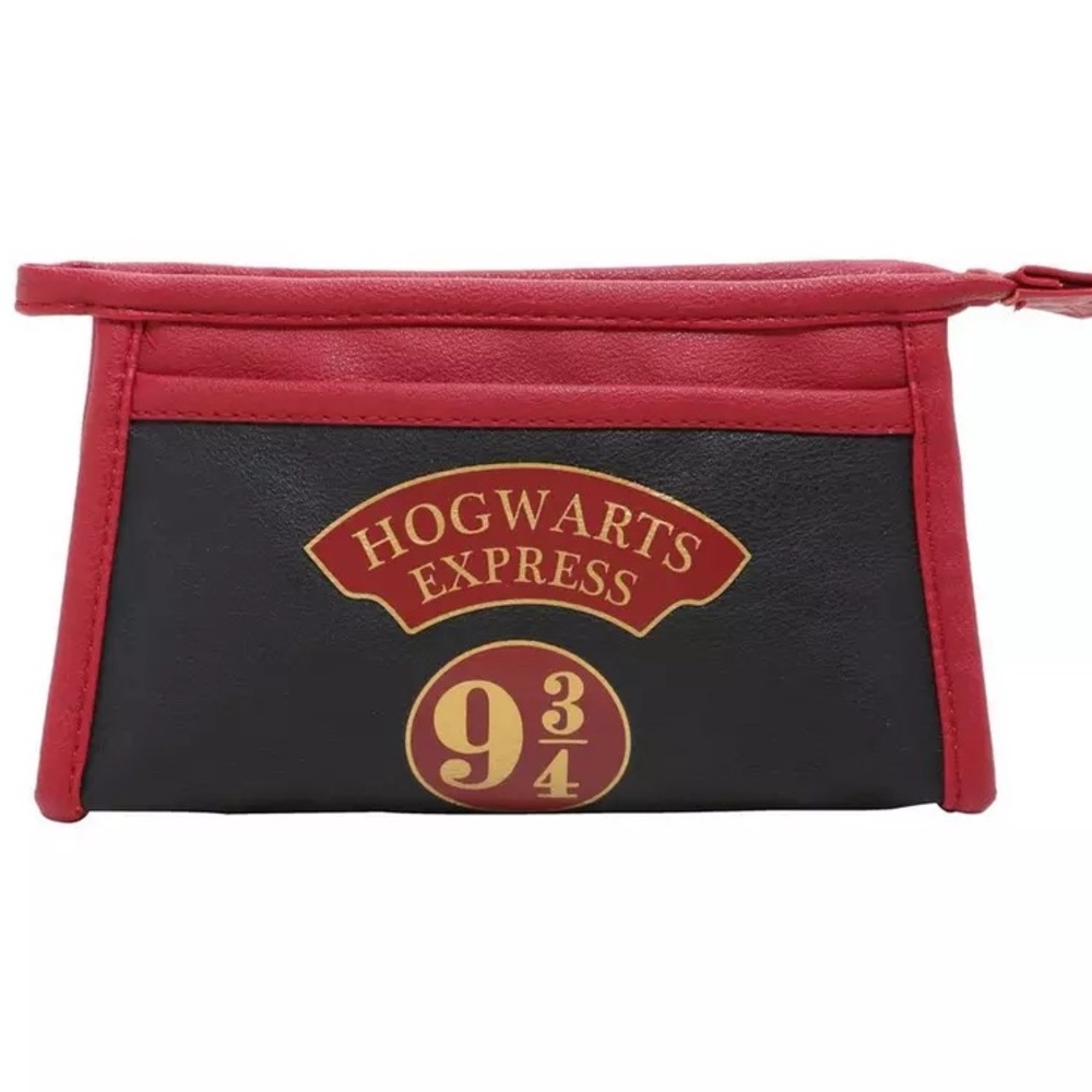HARRY POTTER HOGWARTS PLATFORM 9 3/4 MAKEUP BAG!